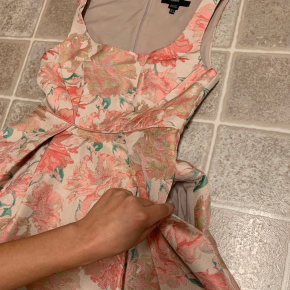 Floral dress - Picture 9 of 11